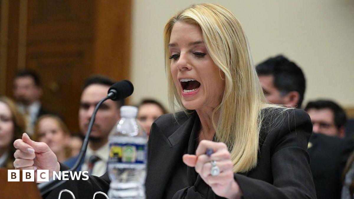 Democrat părăsește brusc audierea tensionată cu Pam Bondi