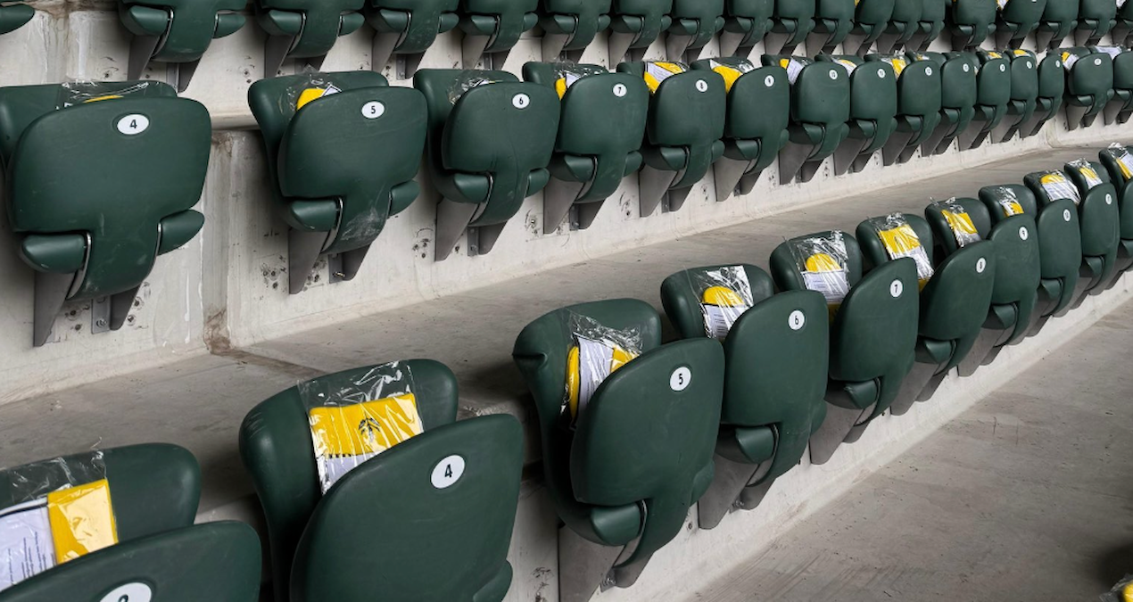 Sadettin Saran își răsfață fanii cu o surpriză în tribune!