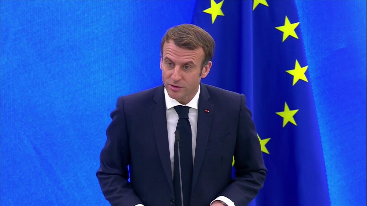 Președintele François Macron avertizează asupra viitorului comportament al Europei față de Rusia după încheierea războiului din Ucraina Președintele Franței, Emmanuel Macron, și-a exprimat vineri punctul de vedere referitor la relațiile viitoare dintre Europa și Rusia, avertizând că, după finalizarea conflictului în Ucraina, Blocul European trebuie să-și stabilească propriile reguli pentru a se putea manifesta într-o manieră responsabilă și echilibrată