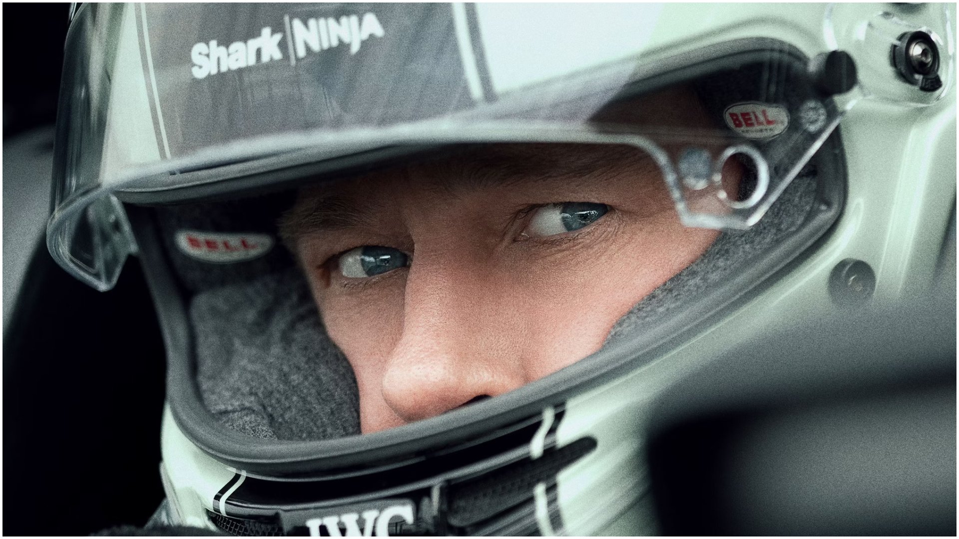 Producătorul Jerry Bruckheimer anunță pregătirile pentru o nouă încarnare a filmului de curse al faimoasei francize F1 Fanii cinematografiei cu suflet pasionat de cursele de Formula 1 pot avea de ce să se bucure în curând, după ce Jerry Bruckheimer, unul dintre cei mai influenți producători de film americani, a confirmat lucrul la un nou capitol al francizei de succes despre aventurile din lumea motorsportului