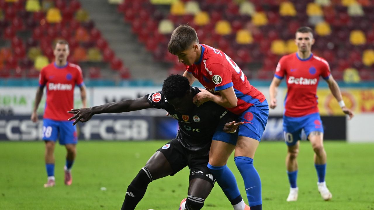 FCSB în căutarea întăririlor de ultim moment pe piața transferurilor FCSB se află într-un moment crucial al sezonului, având în vedere dificultățile întâmpinate în drumul spre play-off