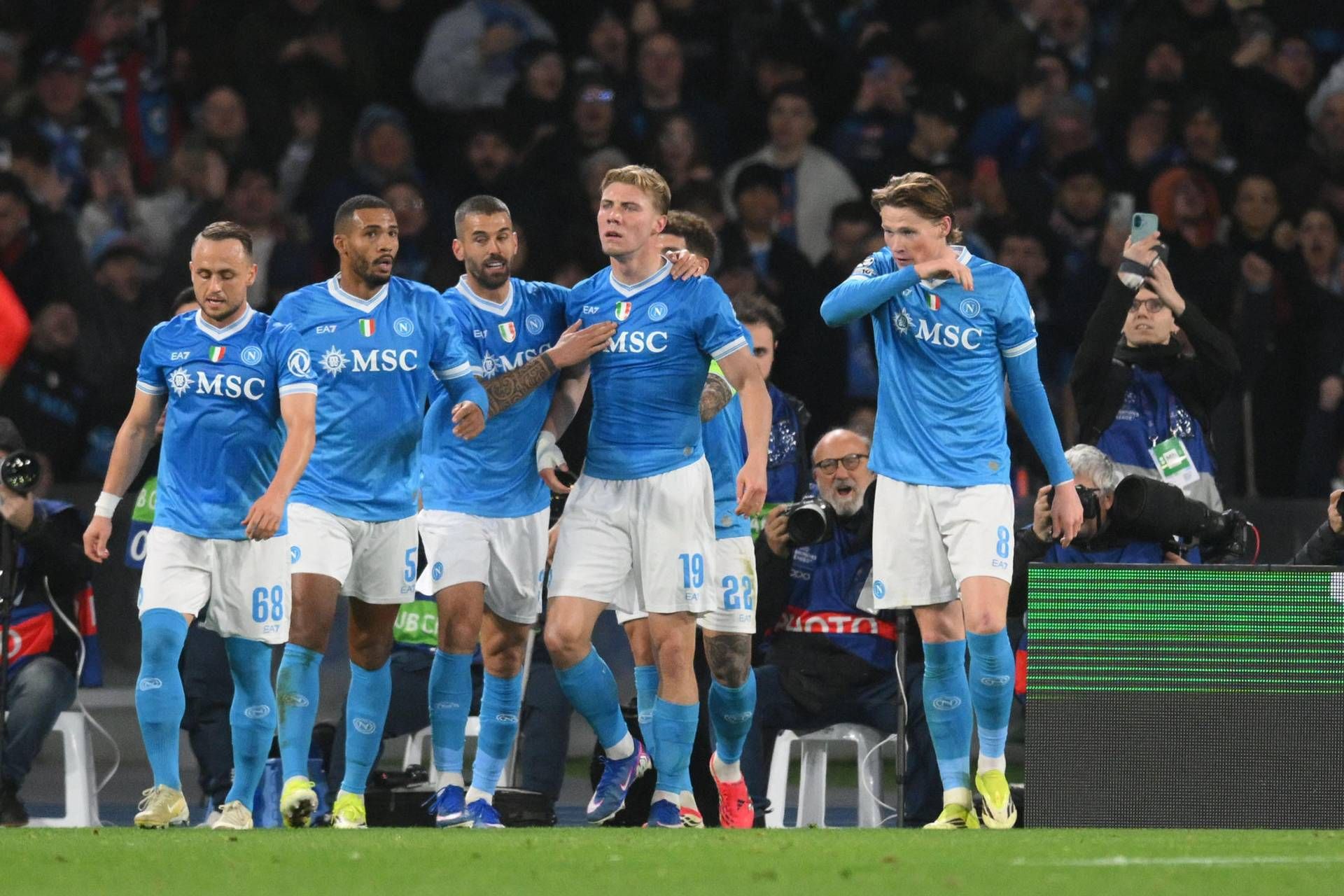 Napoli vs Roma: Meci decisive în Serie A, scor în timp real!