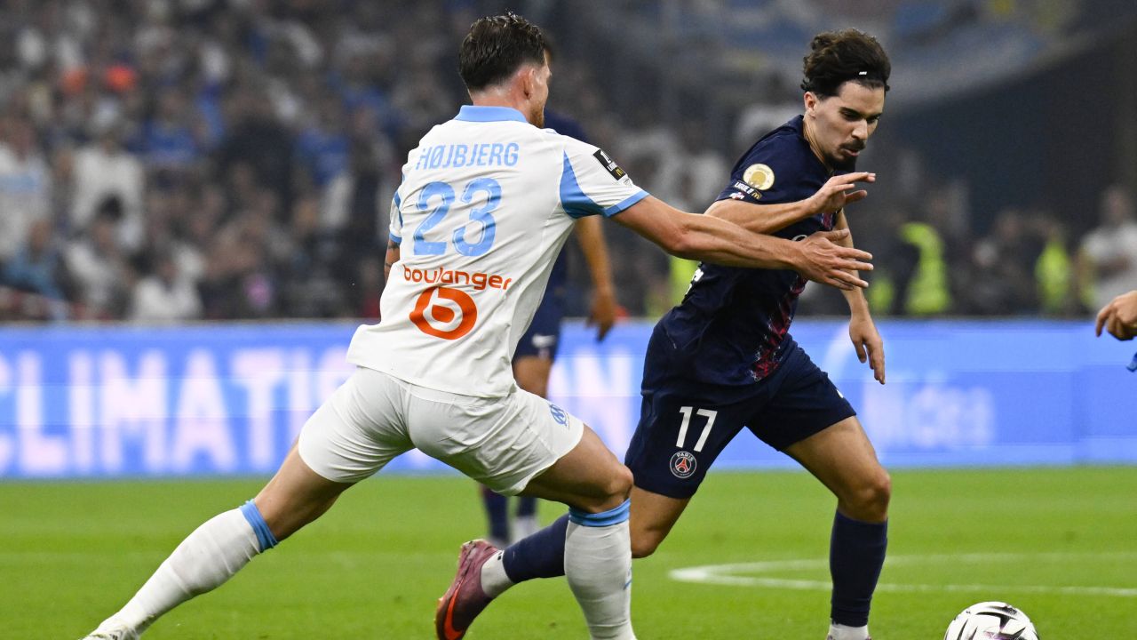 Duelul Anului în Ligue 1: PSG vs Marseille Paris Saint-Germain va înfrunta, duminică seara, rivala de tradiție Marseille într-un meci ce promite emoții intense