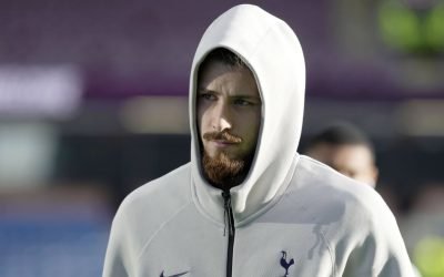 Newcastle Realizează O Surpriză Neagră Pe Terenul lui Tottenham Într-o partidă dramatică disputată pe terenul lui Tottenham Hotspur, Newcastle United a reușit să obțină o victorie surprinzătoare, încheind meciul cu scorul de 2-1