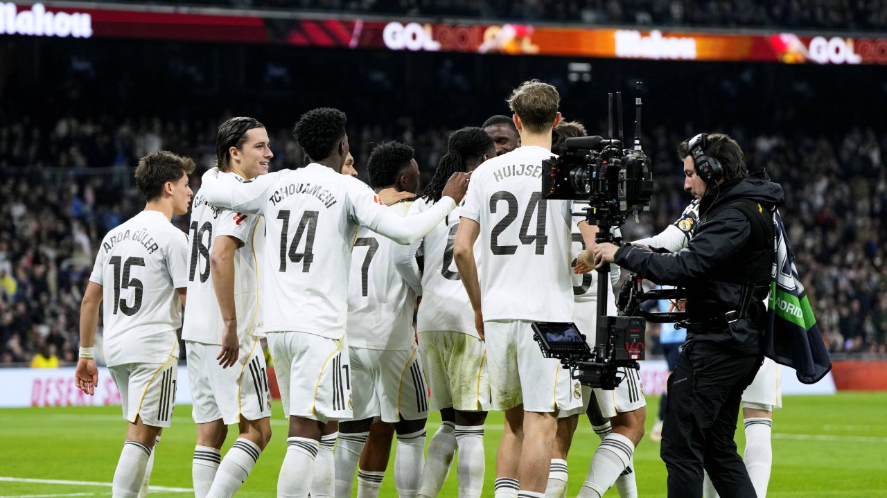 Duelul dintre rivale: un meci cu multe mize În etapa a 24-a a campionatului, echipele s-au întâlnit într-un duel care a stârnit emoții intense atât pe teren, cât și în tribune