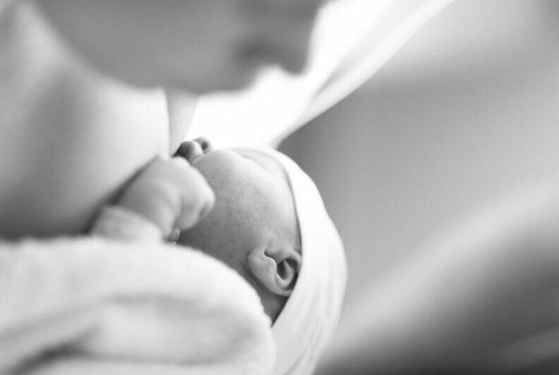 mama-minora-drama-copil-adolescenta-nou-nascut-bebelus-nastere-e1667892828254.jpg - Presa360