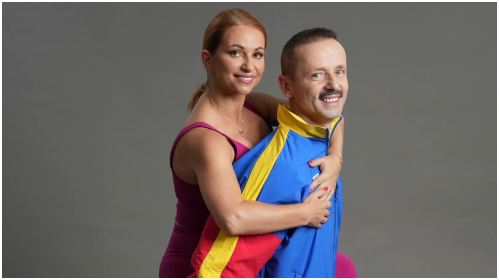 Marius Urzică și Simona, un cuplu fericit cu o poveste inedită la "Power Couple" Marius Urzică, campion olimpic și fost gimnast de renume mondial, împărtășește o poveste de dragoste cu soția sa, Simona, care a captat atenția telespectatorilor emisiunii „Power Couple” de la Antena 1