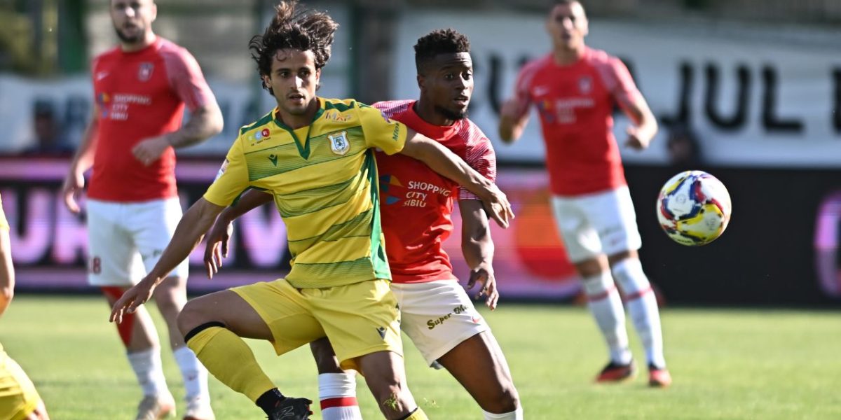 massaro-cs-mioveni-csc-selimbar-play-off-liga-2-casa-pariurilor-15042024.jpg - Presa360