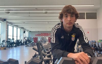 Miguel Constantinescu: De la Benfica Lisabona la cariera internațională Miguel Constantinescu, tânărul fotbalist român, își faceuintrarea pe scena internațională cu promisiuni mari și un trecut notabil la una dintre cele mai prestigioase academii din Europa
