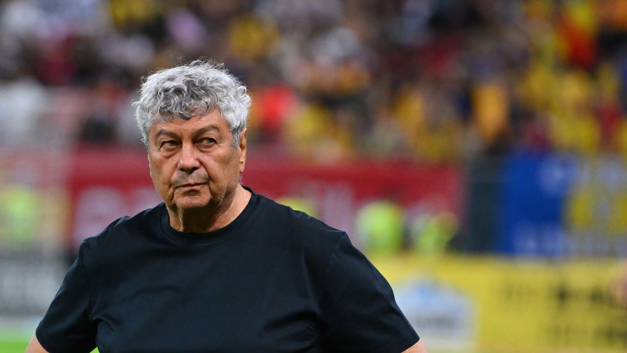 Probleme de sănătate pentru selecționerul României Selecționerul României, Mircea Lucescu, traversează o perioadă dificilă, fiind nevoit să își petreacă zilele în spitale din cauza unor probleme medicale severe
