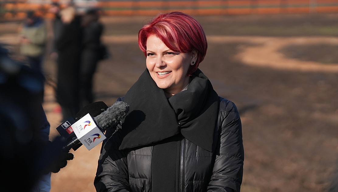 Controversa construcției blocului Satina Park din Craiova Primarul municipiului Craiova, Olguţa Vasilescu, defendă legalitatea construirii blocului Satina Park, amplasat în apropierea unui depozit de muniție, contrar declarațiilor ministrului Apărării, Radu Miruță