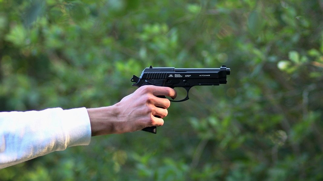 pistol-cu-aer-comprimat.jpg - Presa360