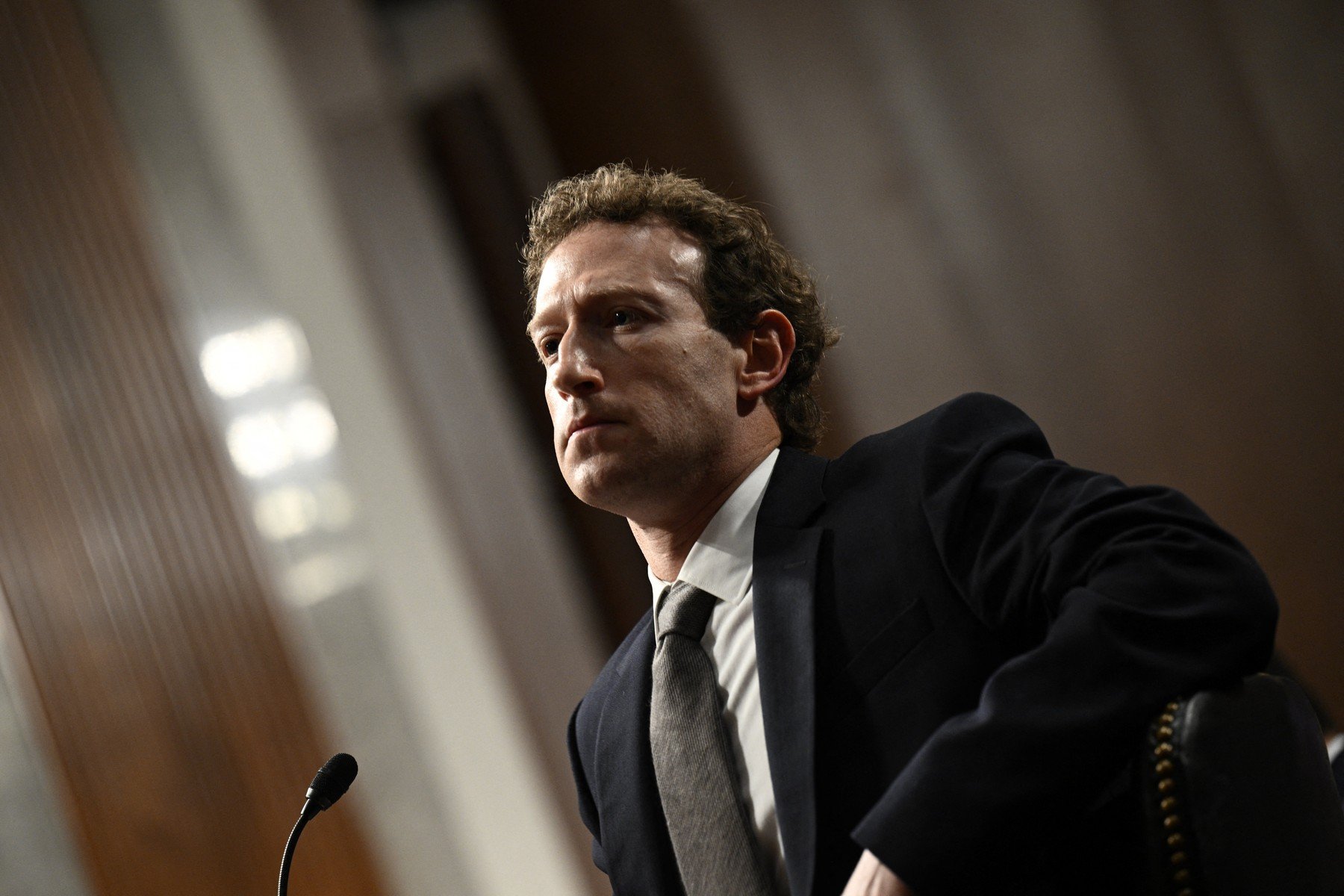 Mark Zuckerberg, CEO-ul Meta, a fost audiat recent într-un proces fără precedent în istoria tehnologiei, purtat pe rolul Tribunalului Superior din California