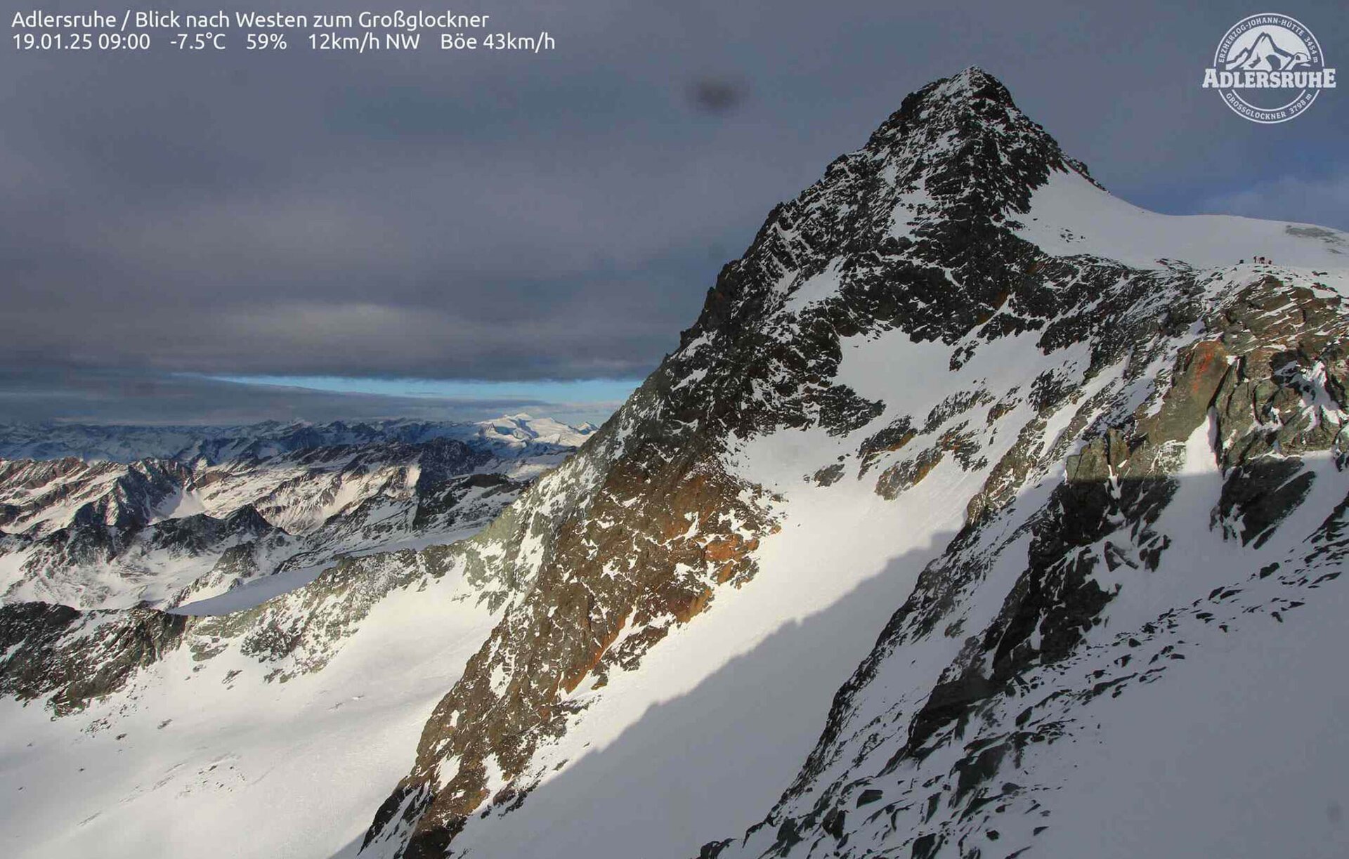 Ancheta privind decesul tragic al unei tânăre de 33 de ani pe muntele Grossglockner, cel mai înalt vârf al Austriei, ajunge în prezent în fața tribunalului