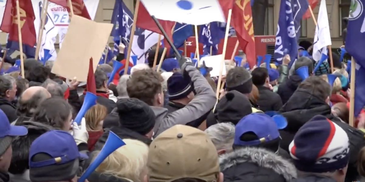 proteste-Cehia-Praga-creste-varsta-de-pensionare.jpg - Presa360