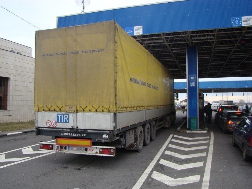 Traficul la punctul de trecere a frontierei de la Sighetu Marmației va fi temporar restricționat în perioada următoare, ca urmare a unor lucrări de reabilitare a podului rutier peste râul Tisa