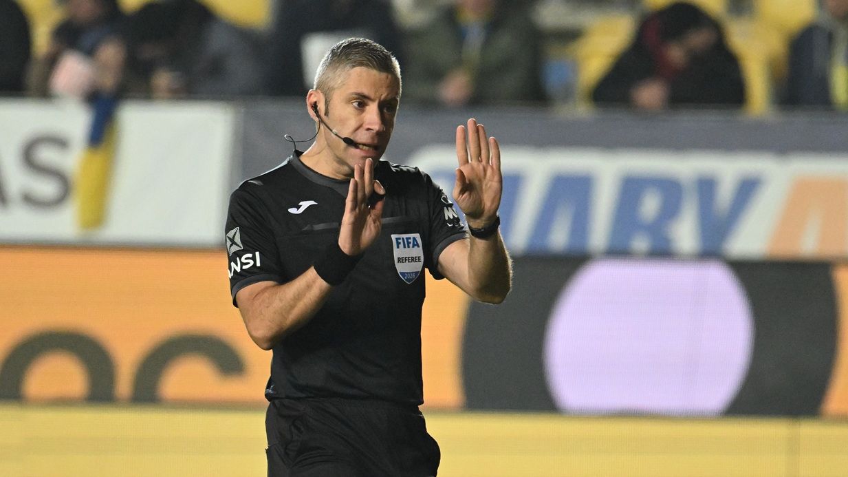 Amenințări cu moartea pentru Radu Petrescu, după un meci controversat Arbitrul Radu Petrescu se află în centrul unui scandal de proporții după meciul din Liga 1 dintre Petrolul Ploiești și FC Argeș, încheiat cu scorul de 2-1