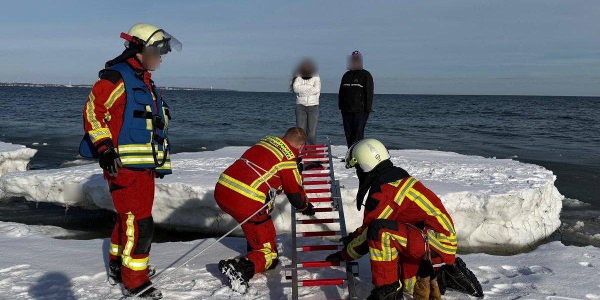 rettungseinsatz-eisscholle-scharbeutz-strand.jpg - Presa360