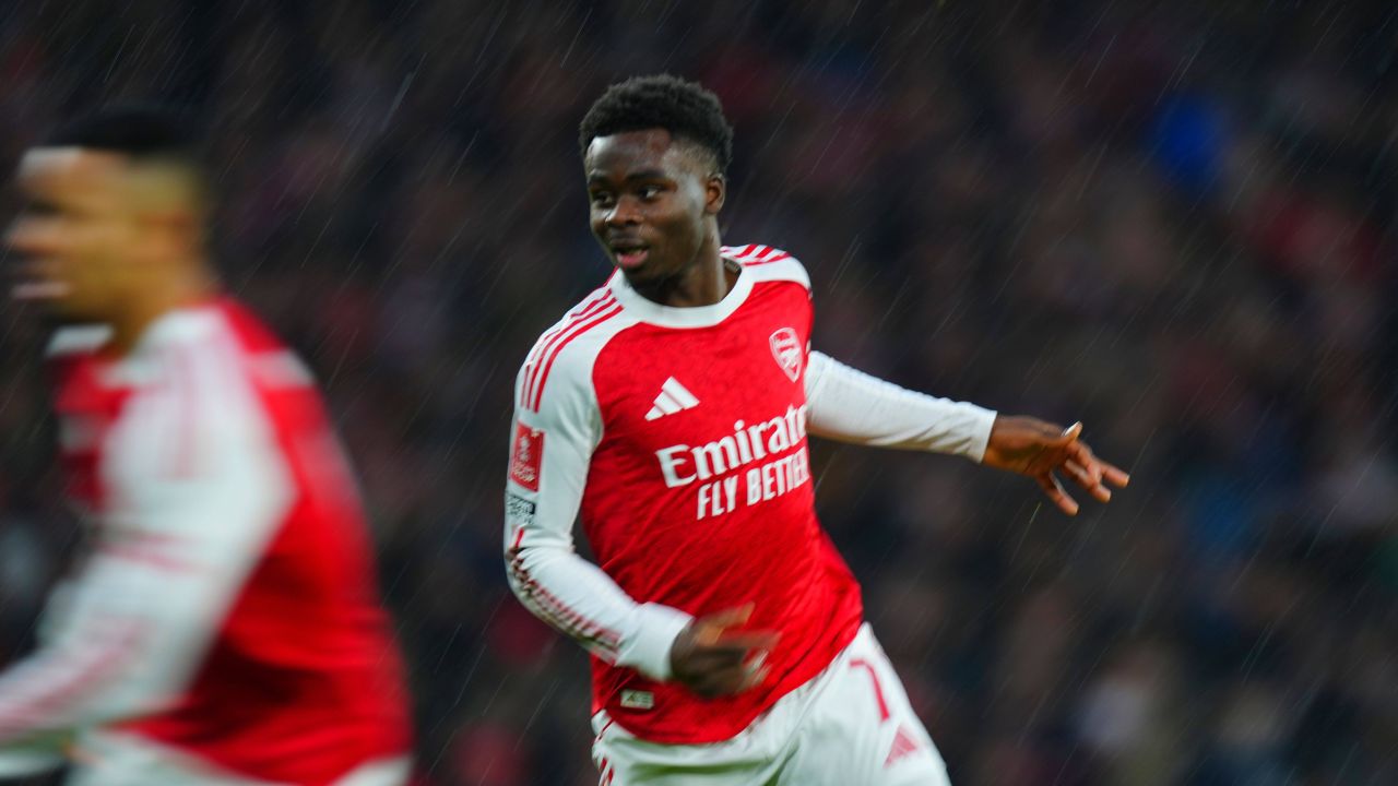 Bukayo Saka și-a oficializat transferul, semnând cu echipa dorită.