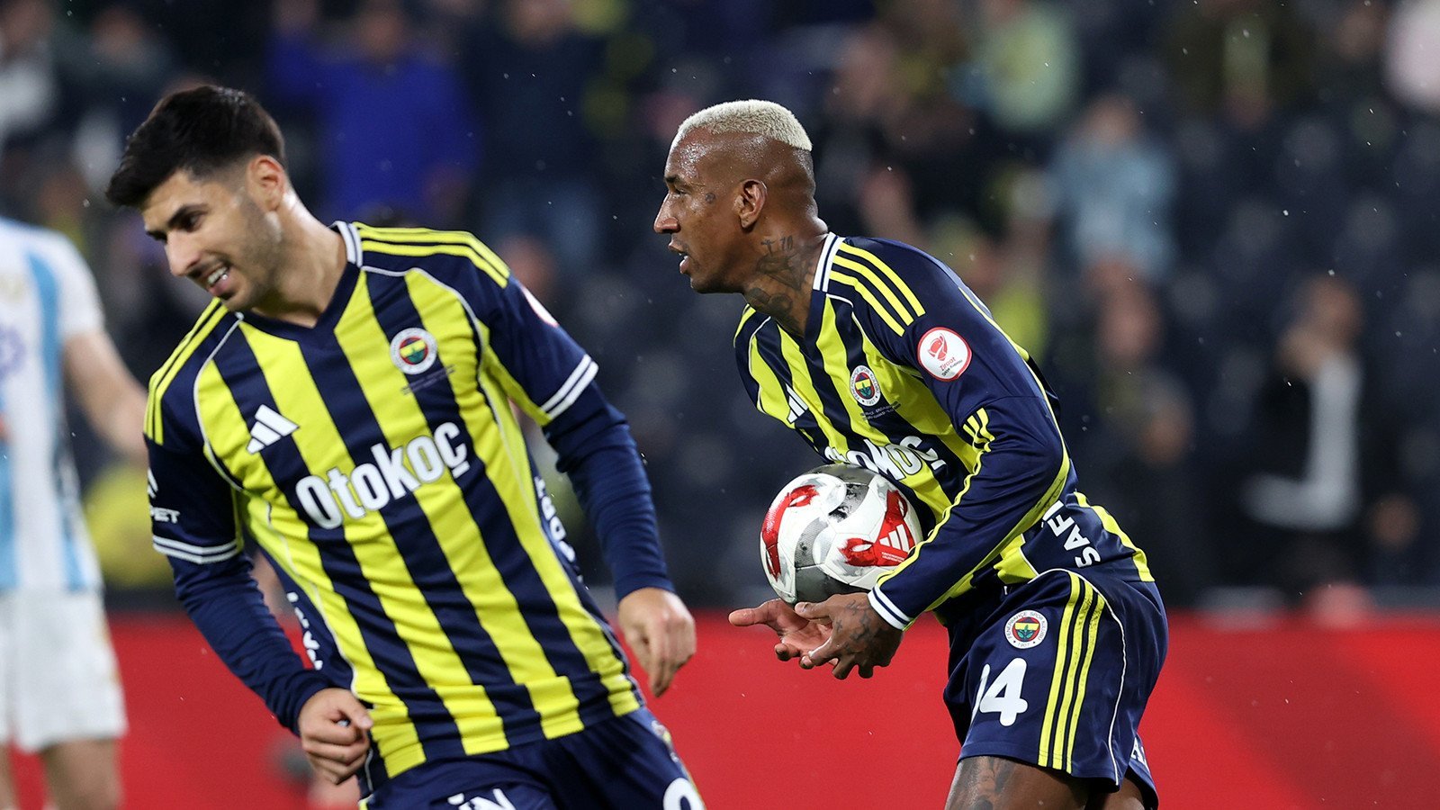 Fenerbahçe înfruntă Gençlerbirliği: Urmărește meciul în direct!