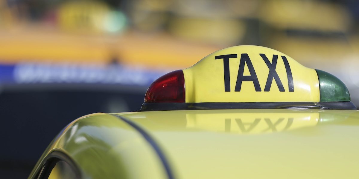 taxi-Bucuresti.jpeg - Presa360