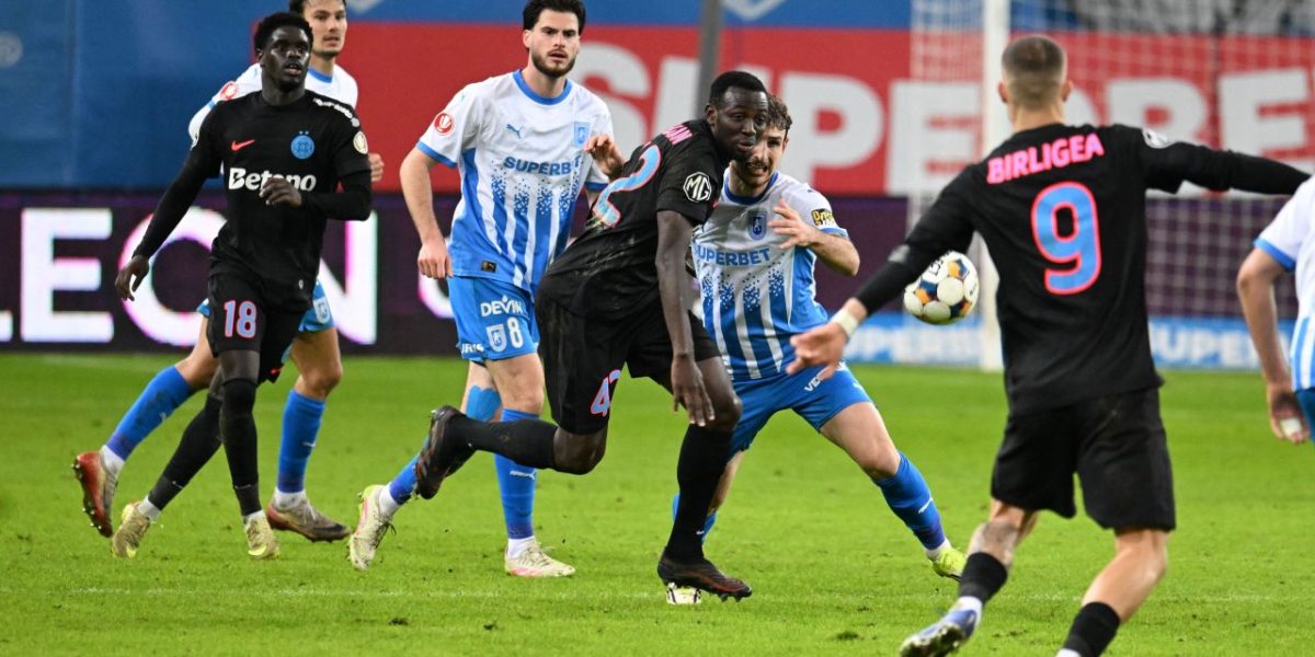 universitatea-craiova-fcsb-superliga-superbet-15022026-1.jpg - Presa360