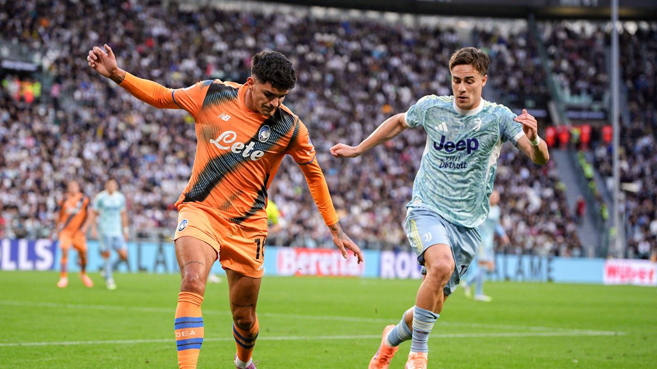 Juventus și Atalanta în Frontală pentru Trofeul Coppa Italia Juventus și Atalanta se pregătesc pentru un duel electrizant, care promite emoții tari, în semifinale la Coppa Italia, competiție ce adună laolaltă cele mai bune echipe din fotbalul italian