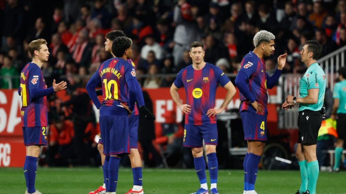„Cinco zile de coșmar pentru FC Barcelona: un sezon în pragul colapsului”