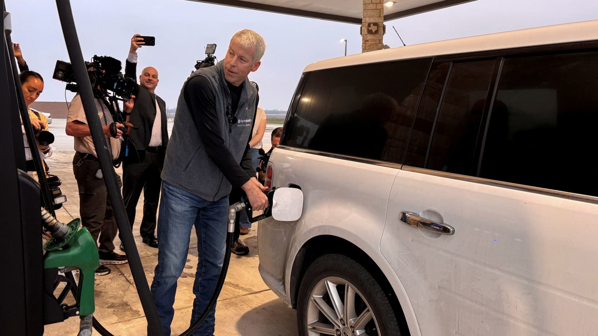 Prețurile la energie vor scădea după distrugerea capacității Iranului de a ataca petrolierele în Strâmtoarea Hormuz, avertizează Wright