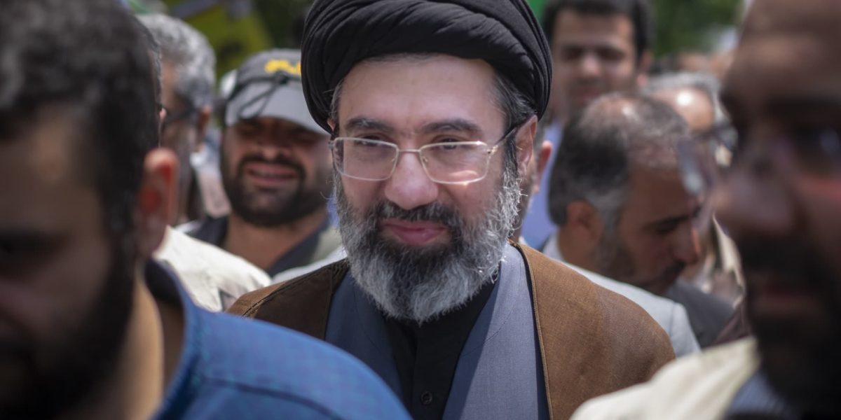 Iran a numit oficial noul lider suprem, Mojtaba Khamenei, fiul fostului ayatollah Ali Khamenei, într-un moment de tensiune maximă în regiune