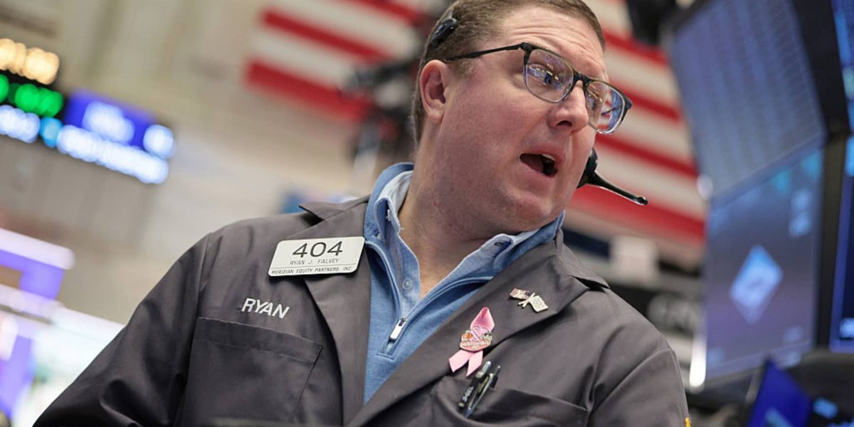 Bursa în teren: Evoluțiile zilei în timp real