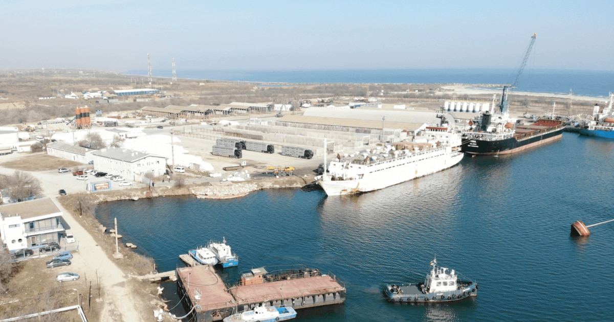 Un incident grav a avut loc în Portul Midia, unde un remorcher s-a scufundat în timpul manevrelor de aprovizionare lângă un petrolier