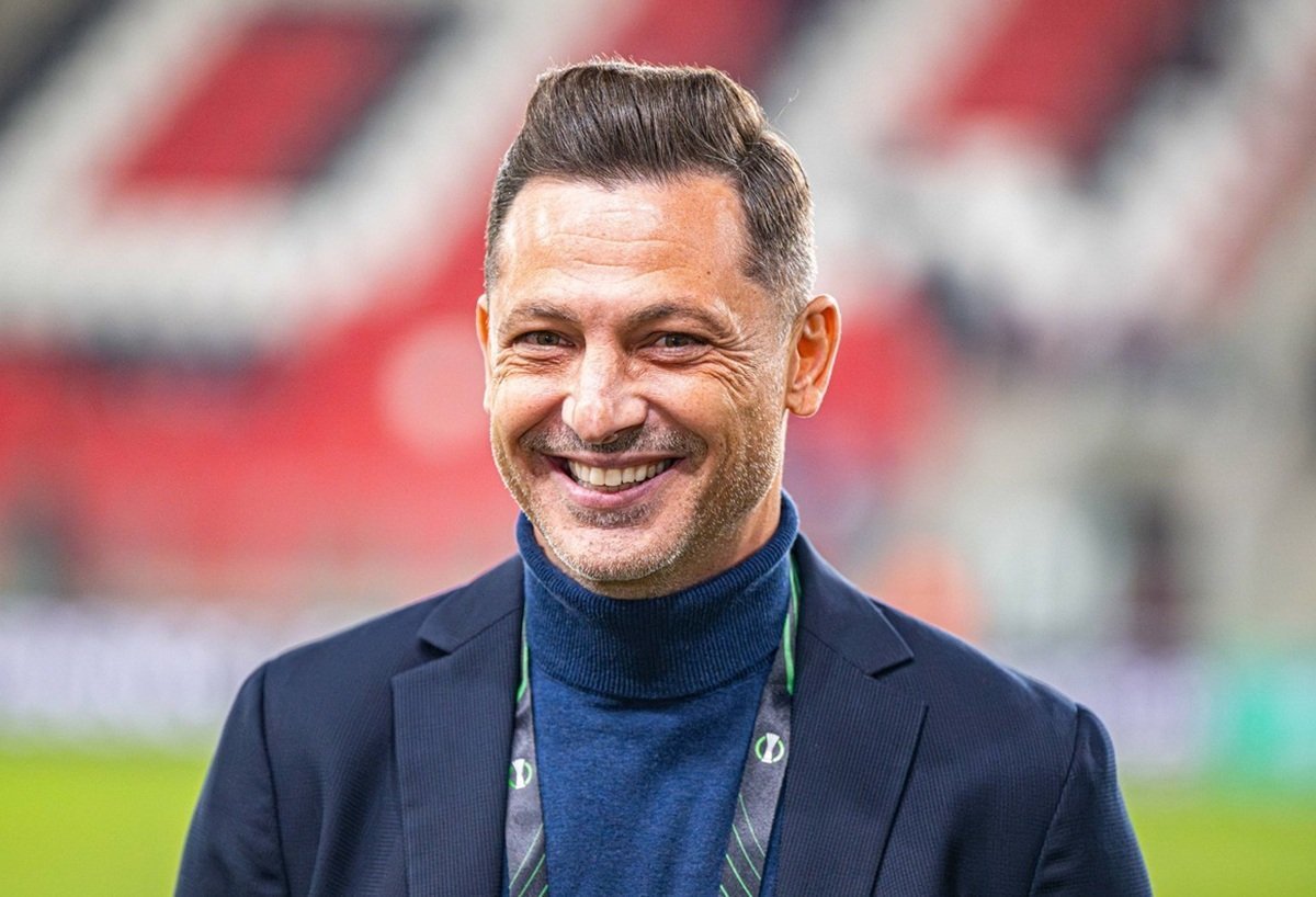 FCSB renunță la Mihai Pintilii și Elias Charalambous, aduce lui Mirel Rădoi un nou proiect în stil european Pentru prima dată în istoria recentă, FCSB a ratat calificarea în play-off-ul SuperLigii, iar decizia conducerii a fost să facă schimbări importante la nivelul staff-ului tehnic