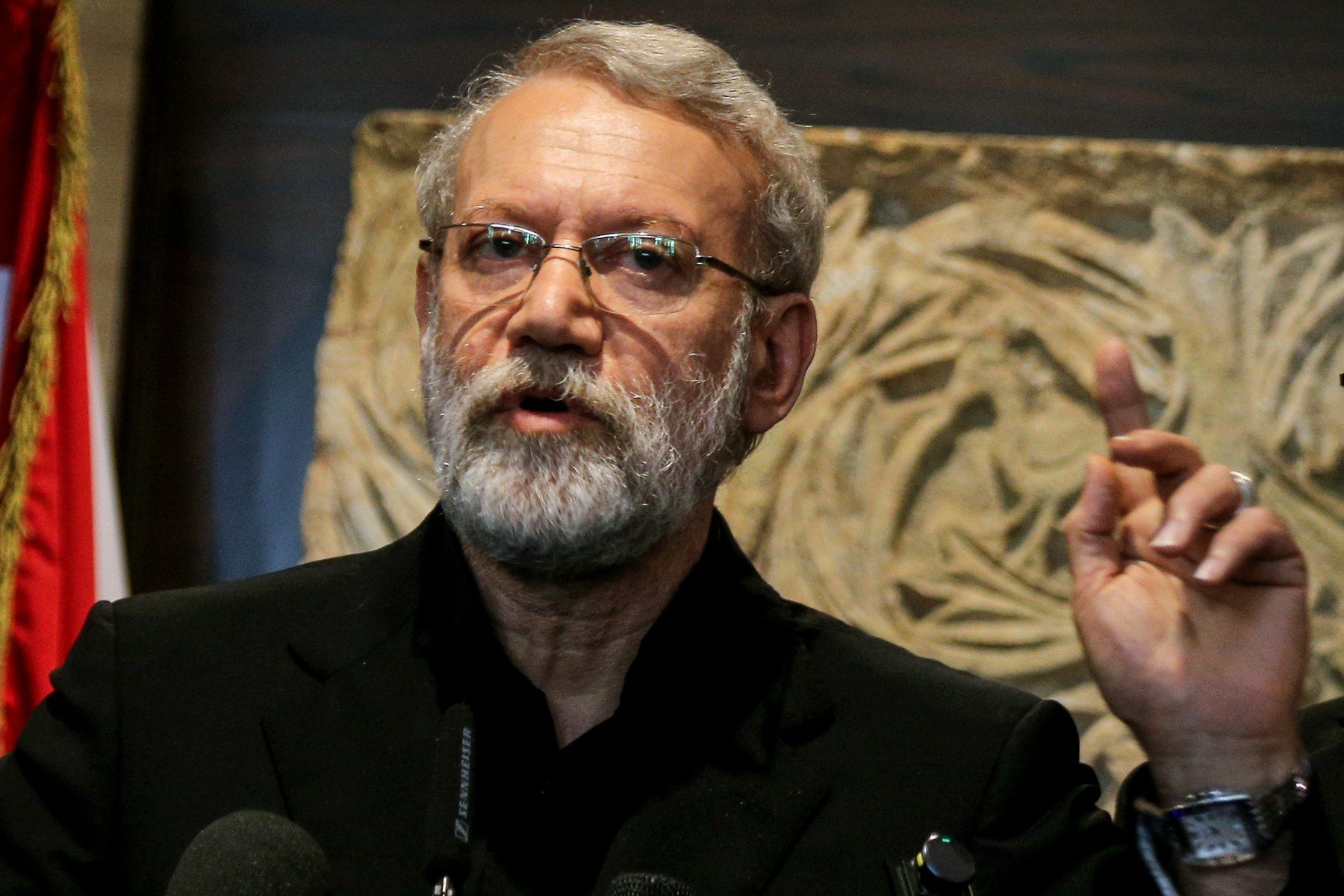 Moartea controversată a șefului securității din Iran: o pierdere majoră pentru regim și un impact în negocieri Teheranul a confirmat marți seara, 17 martie, decesul lui Ali Larijani, considerat unul dintre cei mai influenți și pragmatici lideri ai regimului iranian