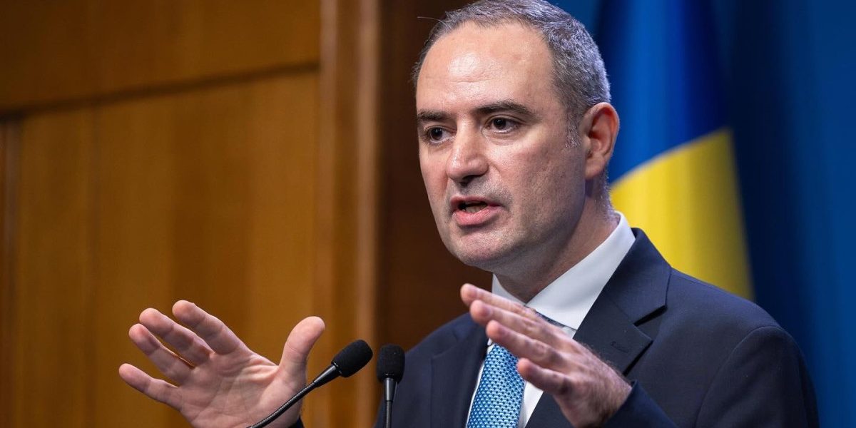 România are bugetul pentru 2026 după o săptămână intensă în Parlament După trei luni de negocieri și dezbateri grele în Parlament, Guvernul român și-a oficializat oficializarea bugetului pentru anul 2026
