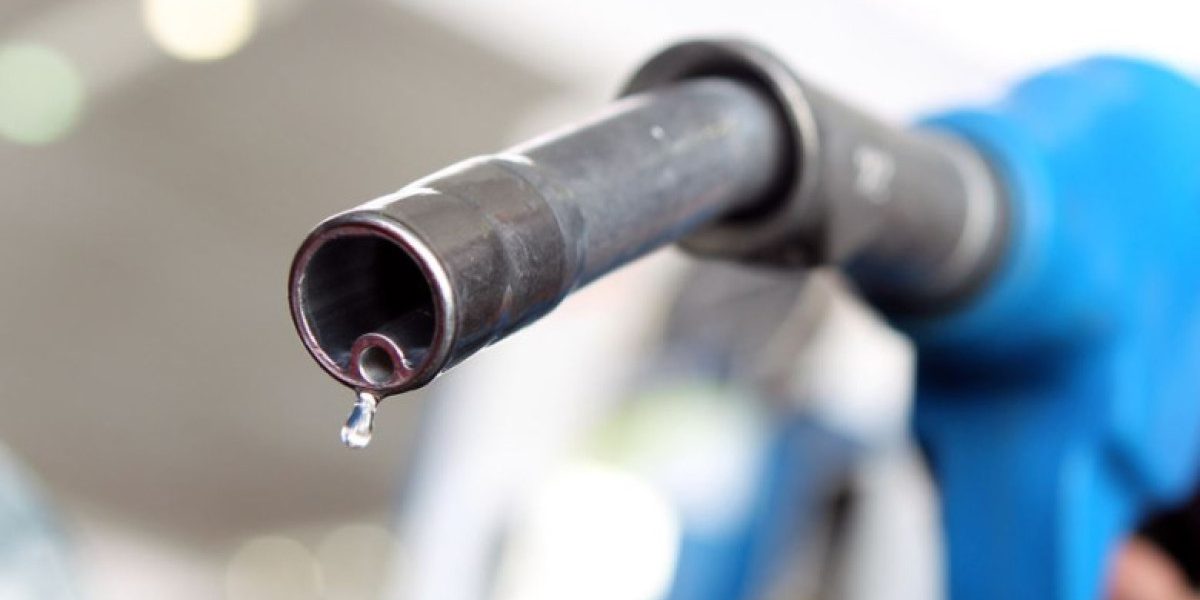 Carburanţii s-au scumpit pentru a cincea zi consecutiv în Capitală, marcând o creștere alarmantă care face ca prețurile la pompă să atingă nivele record pentru această perioadă