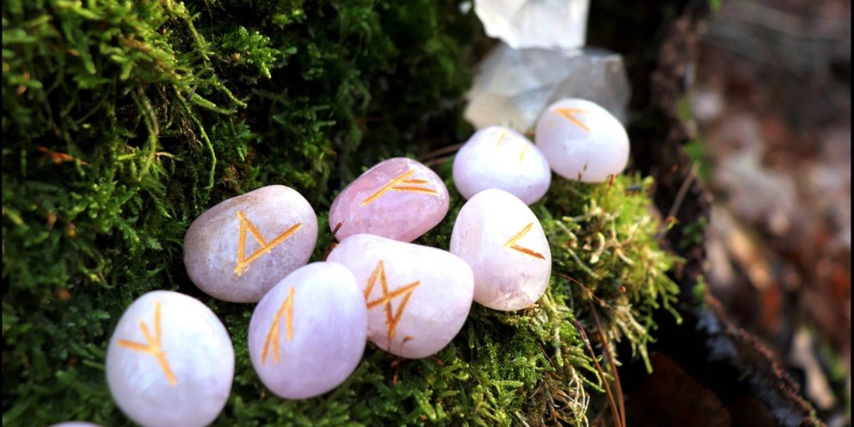 Primăvara anului 2026 aduce schimbări semnificative în domeniul astral și, implicit, în viețile celor influențați de mișcările planetare