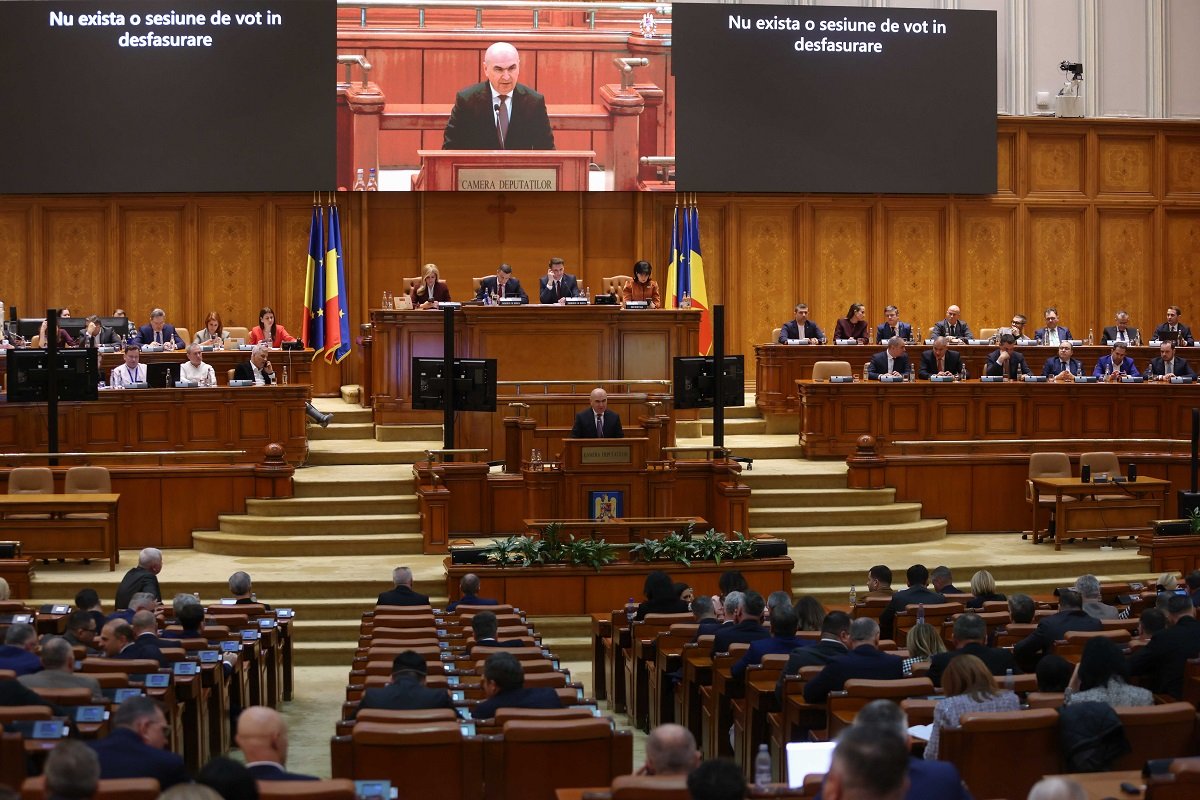 Deși s-a lăudat cu votul unanim împotriva amendamentelor extremiste, liderul PSD Sorin Grindeanu a fost contrazis de realitate în Parlament În discursul său festiv din cadrul unei conferințe de presă, liderul PSD Sorin Grindeanu s-a mândrit cu faptul că partidul său nu a susținut și nu a votat pentru niciunul dintre amendamentele propuse de deputații AUR în cadrul procesului de aprobare a bugetului național
