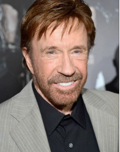 Chuck Norris, internat de urgență în Hawaii
