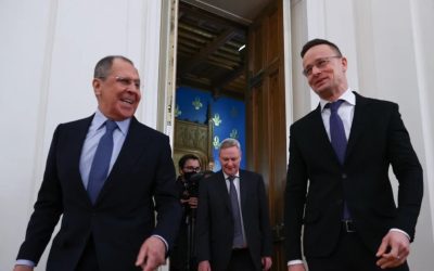 Uniunea Europeană solicită clarificări din partea Ungariei după acuzațiile privind transmiterea de informații sensibile Rusiei Campania de tensiuni dintre Bruxelles și Budapesta atinge un nou nivel, după ce Executivul de la Bruxelles a exprimat luni „foarte îngrijorare” față de acuzațiile conform cărora miniștrii ungari de externe ar fi transmis Rusiei informații sensibile referitoare la negocierile UE