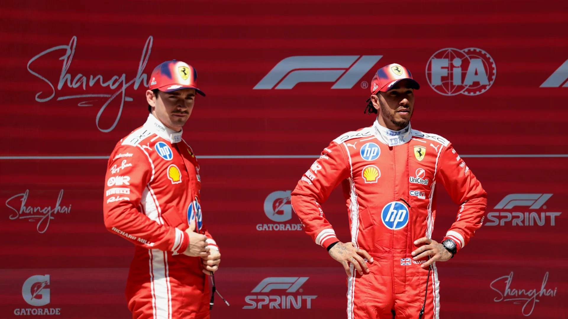 Leclerc și Hamilton, în centrul unui duel palpitant în Sprint-ul de la Shanghai Charles Leclerc și Lewis Hamilton au obținut un rezultat notabil în Sprint-ul de la Gran Prix-ul Chinei, condus de dueluri intense și strategii adaptate condițiilor