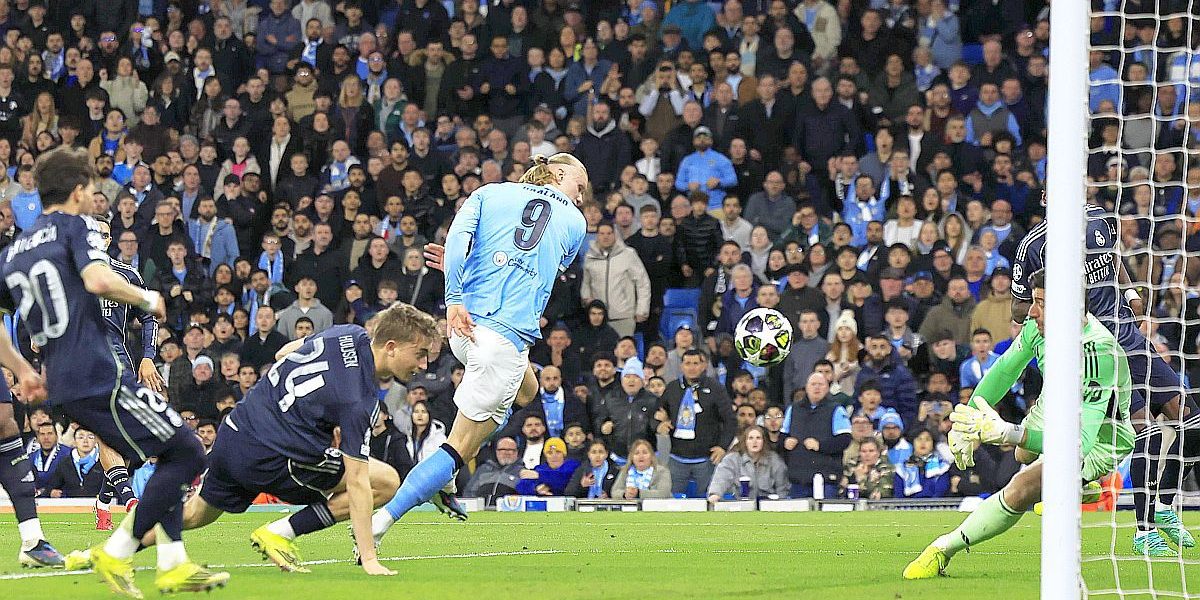 Courtois, înlocuit din cauza unei accidentări musculare în timpul meciului Manchester City – Real Madrid Thibaut Courtois a fost înlocuit la pauza meciului dintre Manchester City și Real Madrid, scor 1-2, în UEFA Champions League, din cauza unei probleme musculare resimțite încă din timpul primei reprize