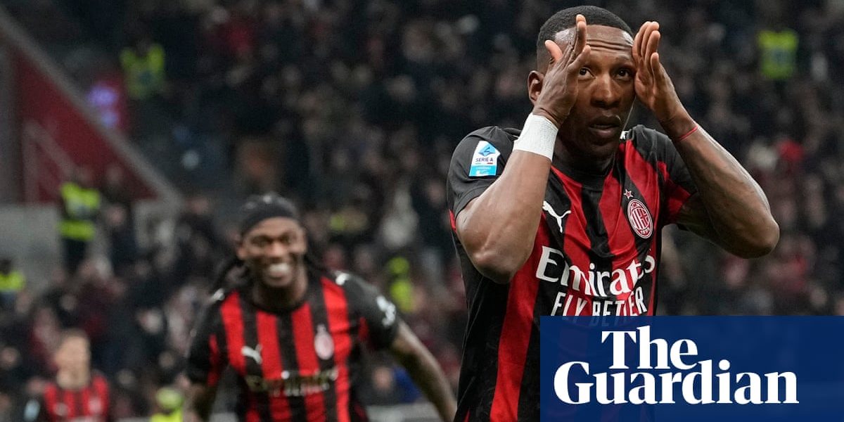 Milan a urcat pe primul loc în Serie A, după o victorie dramatică în derby-ul de pe stadionul San Siro, unde a învins Inter cu scorul de 1-0