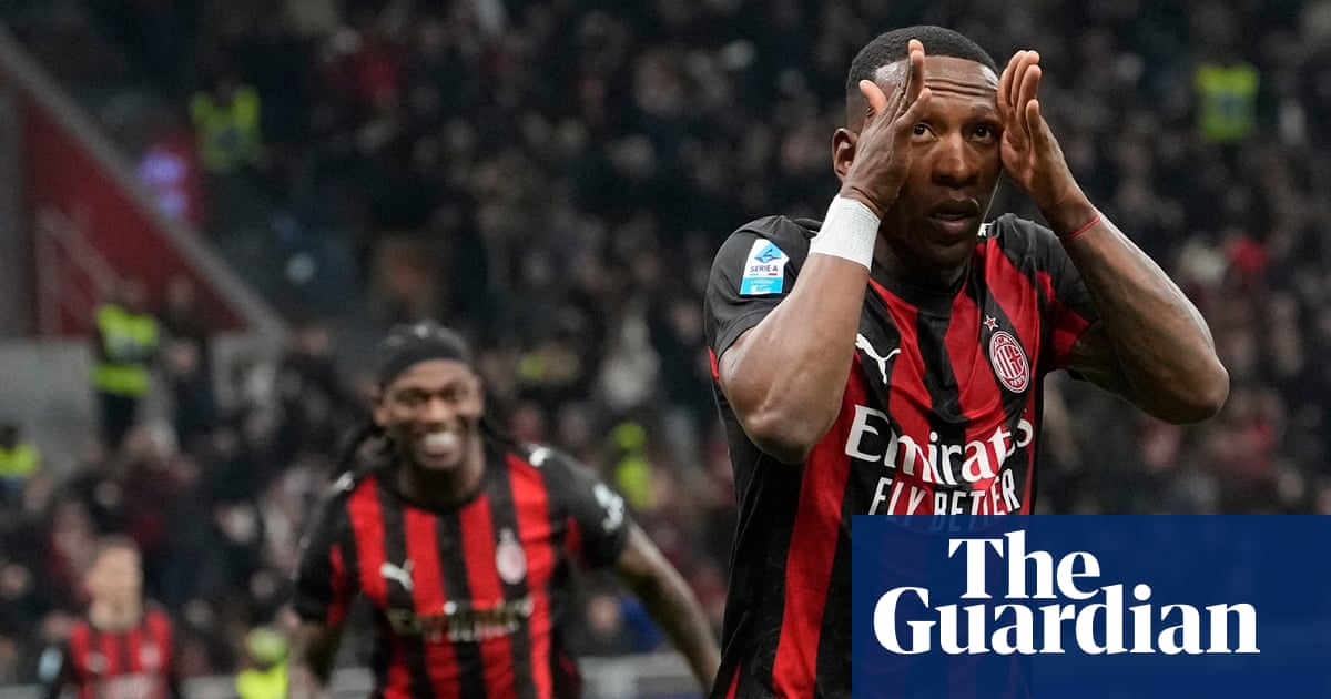 Milan a urcat pe primul loc în Serie A, după o victorie dramatică în derby-ul de pe stadionul San Siro, unde a învins Inter cu scorul de 1-0