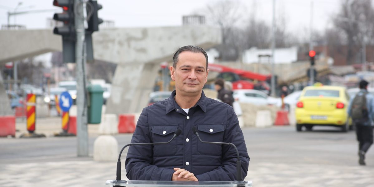 Montarea tablierului pasajului de la Apărătorii Patriei începe; Băluță: „Acesta va fi ultimul astfel construit de primărie”