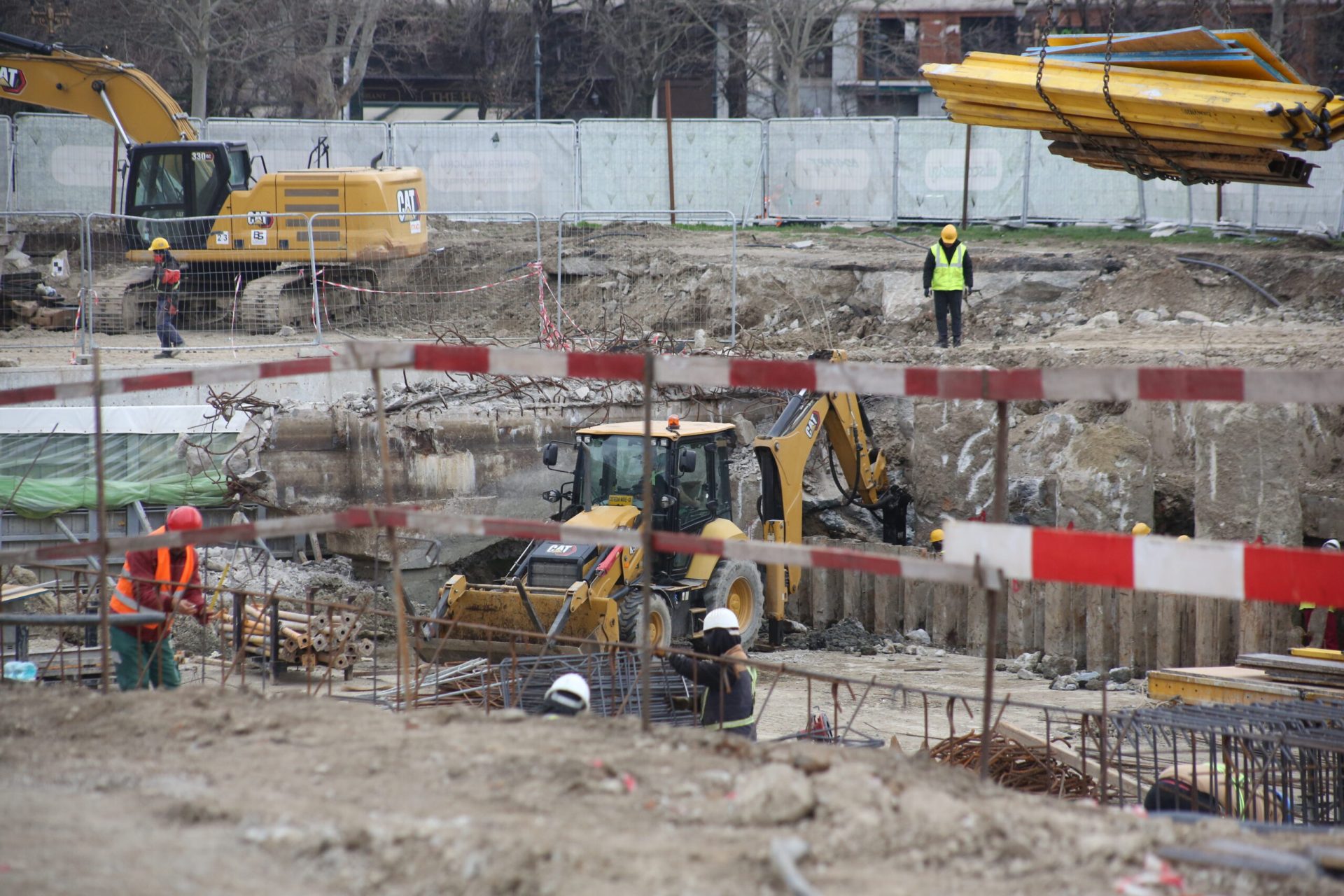 Continuă lucrările la Planșeul Unirii, una dintre cele mai importante proiecte de infrastructură din București, care promite să transforme radical zona centrală a capitalei