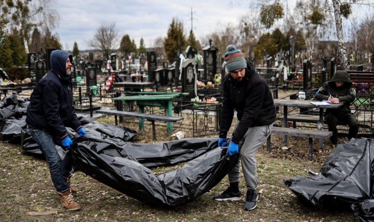 Uniunea Europeană anunță sancțiuni împotriva celor vinovați de crime de război la Bucha, ca răspuns la masacrul din Ucraina Europa își intensifică răspunsul la atrocitățile comise în Ucraina