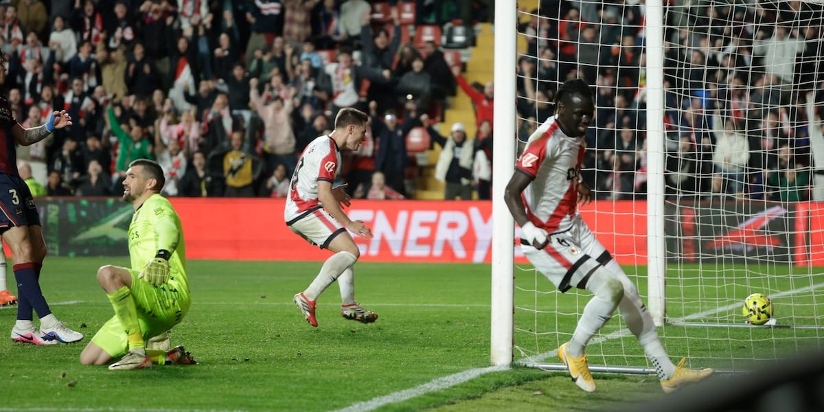 Levante a pierdut o ocazie importantă de a se distanța de zona periculoasă a clasamentului în La Liga, după egalul dramatic 1-1 de pe terenul celor de la Rayo Vallecano