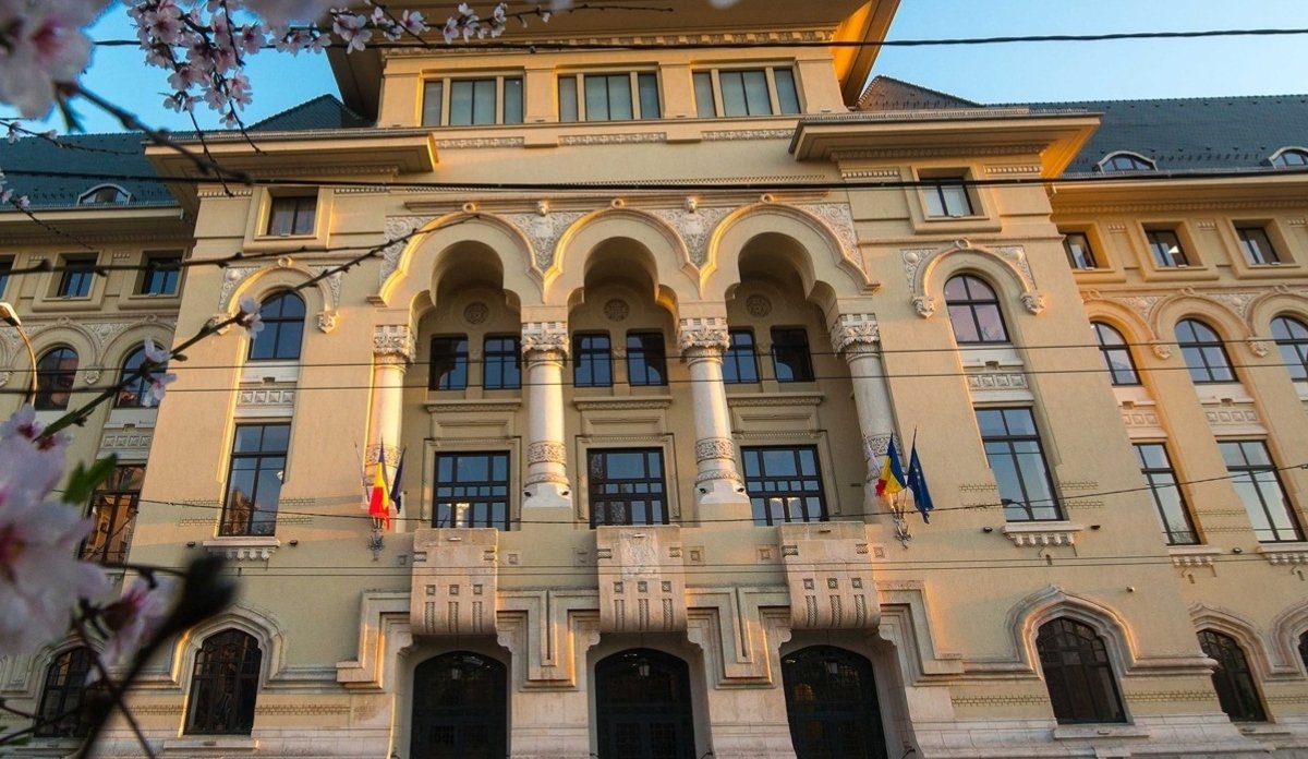 Primăria Capitalei planifică o restructurare profundă a administrativii din domeniul public, propunând înființarea unei noi entități, Administrația Domeniului Public a Municipiului București, care va centraliza și coordona diverse servicii de gestionare a spațiilor verzi, parcurilor, lacurilor și cimitirelor