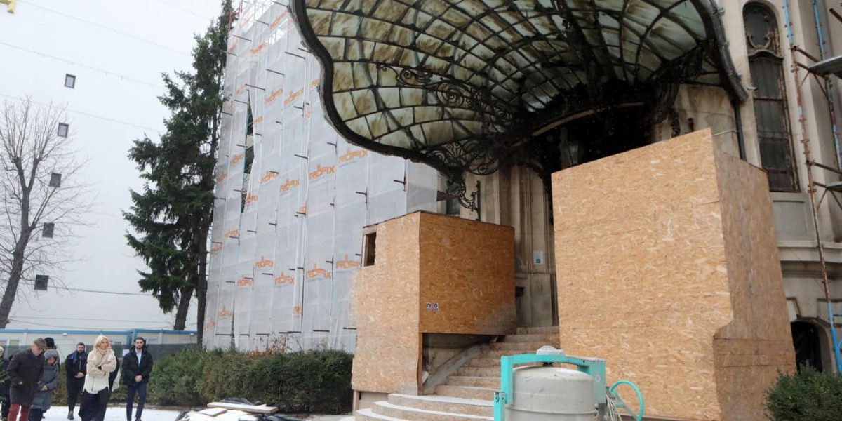 Control și reevaluare a patrimoniului cultural din Muzeul Național „George Enescu” Under the auspices of renewed scrutiny, two specialized teams of experts are currently inspecting the storied halls of the Muzeul Național „George Enescu”